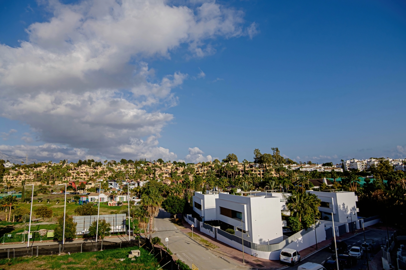 Exclusivo complejo residencial de adosadas en pleno corazón del golf de la Costa del Sol