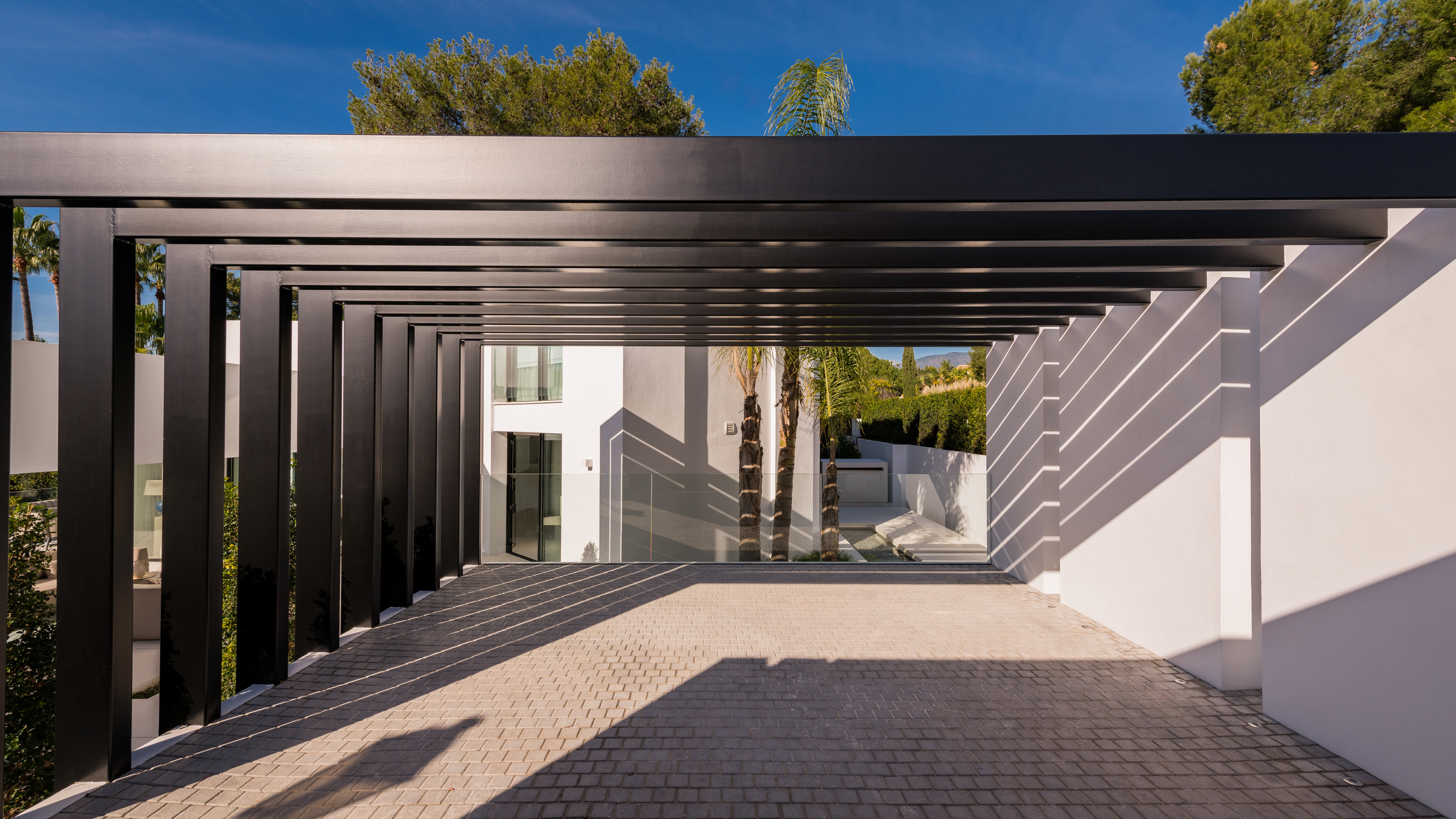 Hermosa villa a estrenar en nueva andalucia